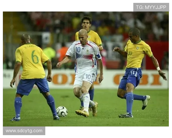 弗洛伦蒂诺齐达内亲临伯纳乌见证NFL西班牙首演盛况